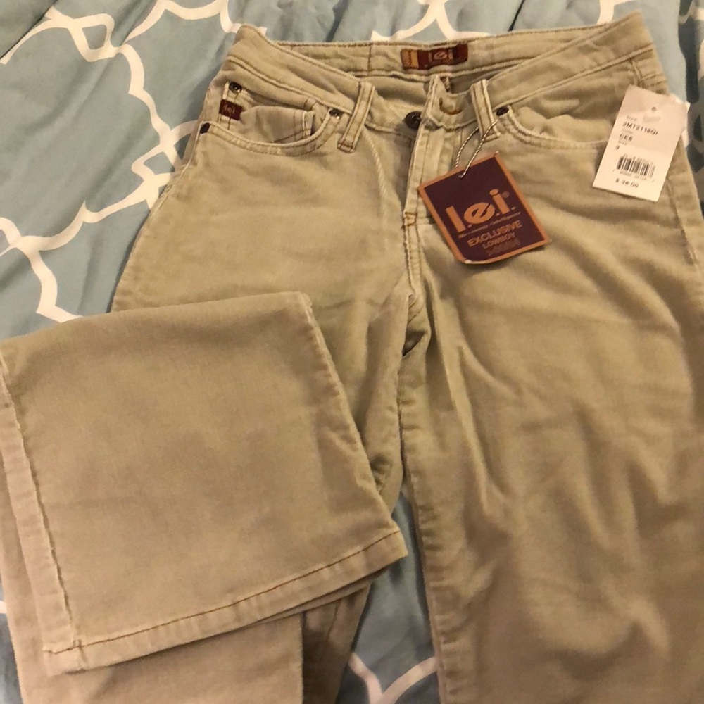 l.e.i. Exclusive Lowboy Khaki Corduroy, Size 3